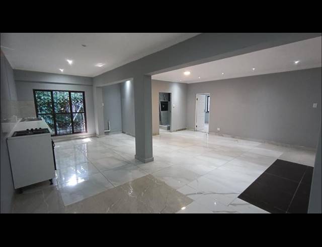 12 BEDROOM TOWNHOUSE FOR SALE IN WESTVILLE